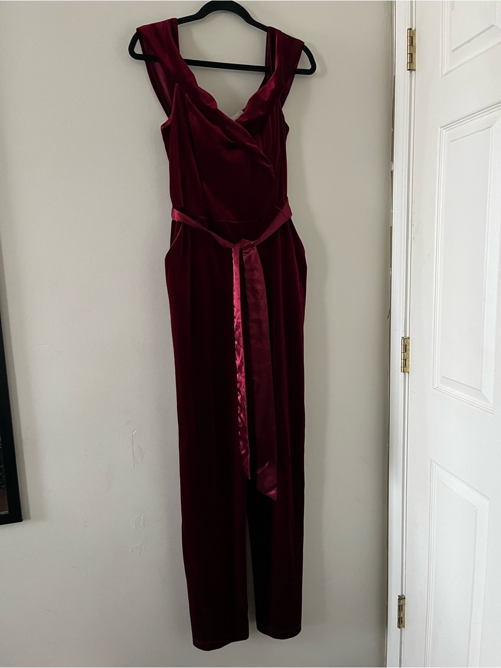 Premier Amour Burgundy Red Velvet Jumpsuit 16 Holiday Christmas Romantic